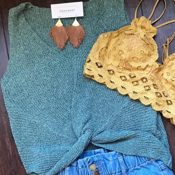 Wishlist Tops - NWT Knitted Tank w/twist knot